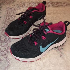 WMN’S Nike Shoes - Wild Trail
